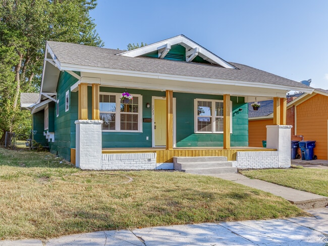 Photo - 1723 W Park Pl (Oklahoma City, OK) House