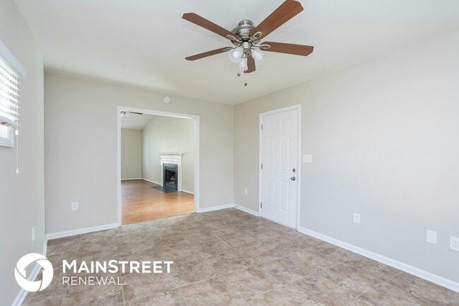 Building Photo - 2300 Carthage Cir