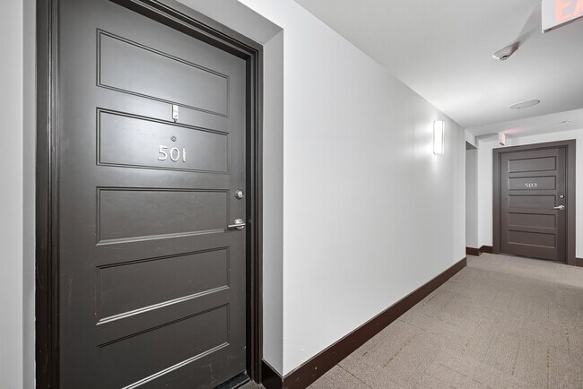 Photo du bâtiment - AK501 2 Bedroom Apartment