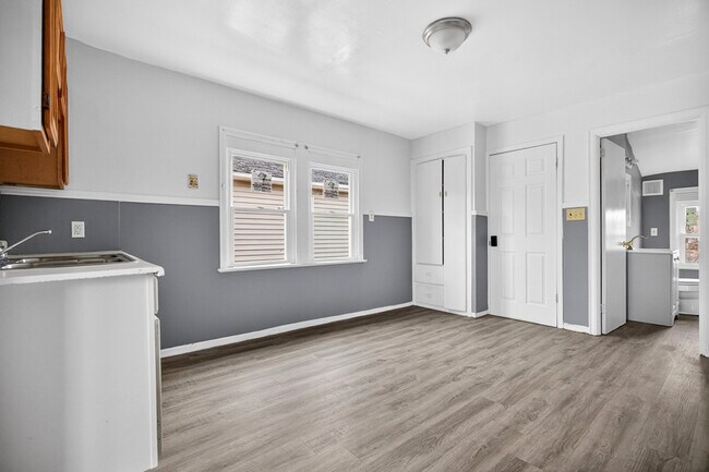 Foto del edificio - 12708 Craven Ave