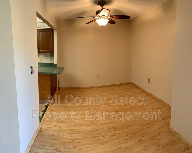 Building Photo - 3 Ledgewood Way