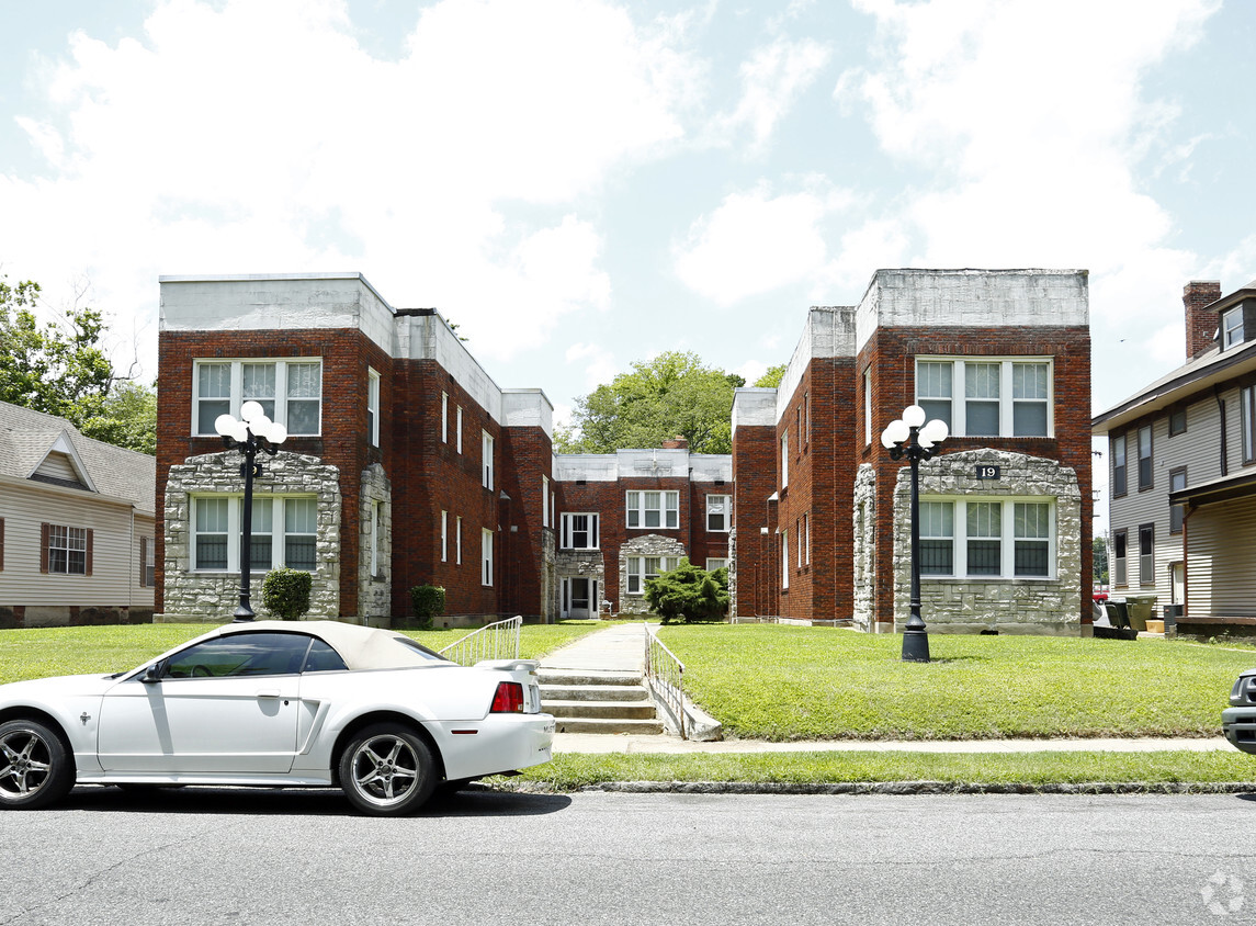 Tucker St Apartments