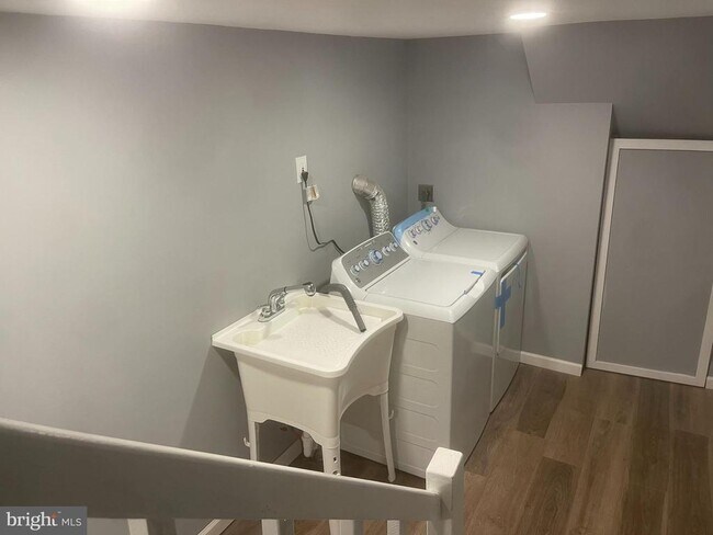 Foto del edificio - 10924 Modena Pl