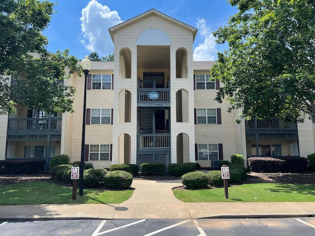 Building Photo - 180 Wexford Dr