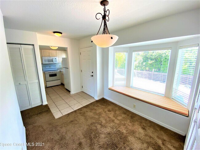 Building Photo - 539 Ocean Park Ln