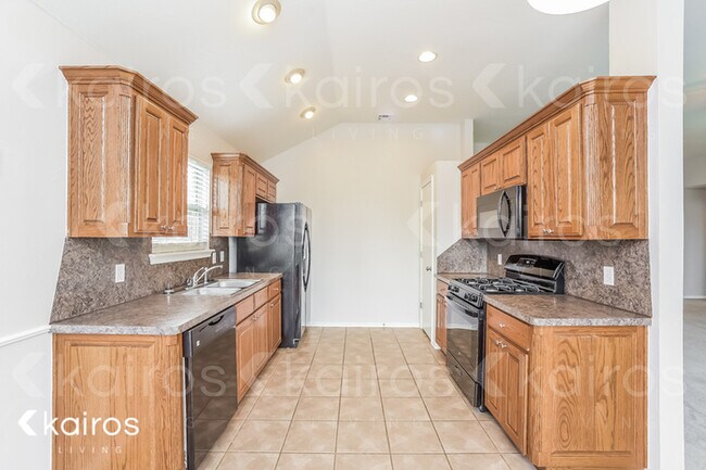 Building Photo - 16217 Stoneview Drive
