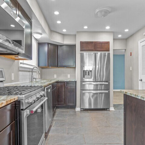 Foto del edificio - 3220 Deer Park Dr