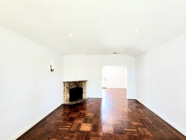 Building Photo - Lovely 2 bedroom home in San Mateo
