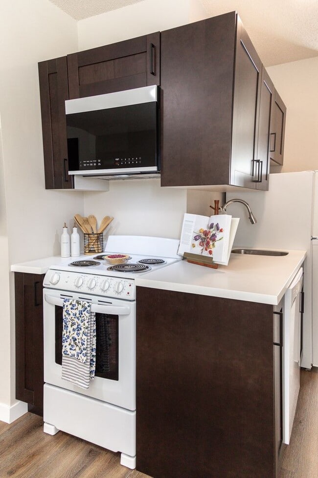 Interior Photo - bantr Neenah