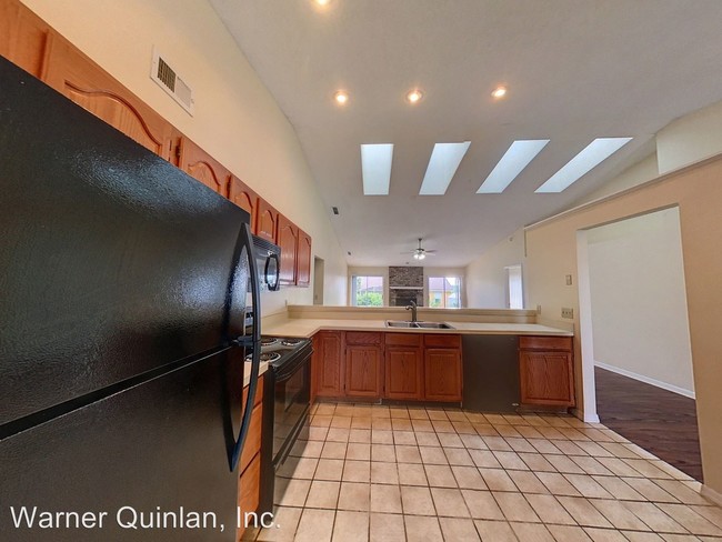 Foto del edificio - 4 br, 3 bath House - 4707 Doberman Street