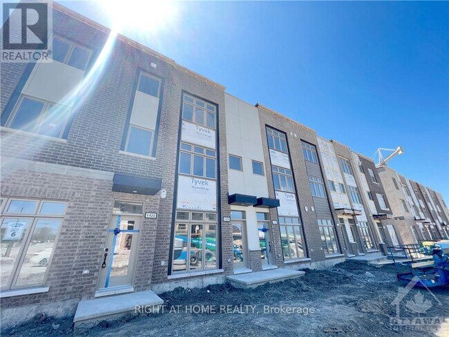 Building Photo - 1414 Hemlock Rd