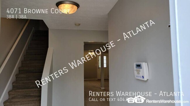 Building Photo - Spacious 3 Bedroom Townhome in Conley!