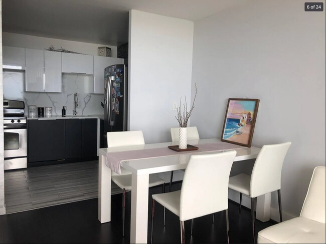 Foto del edificio - 2800 N Lake Shore Dr