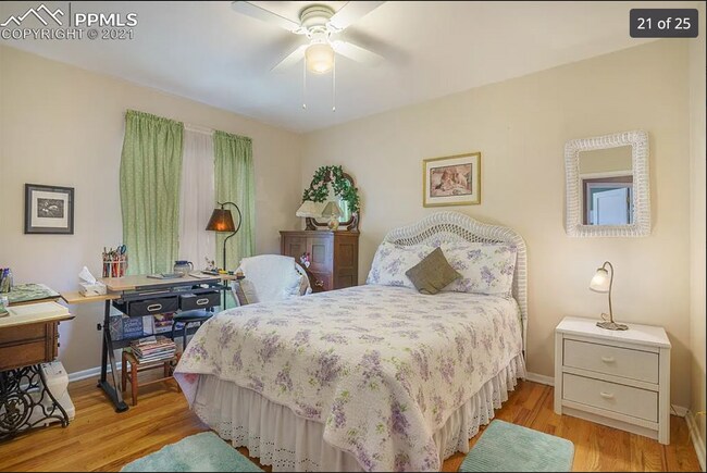 Foto del edificio - 2420 N Logan Ave