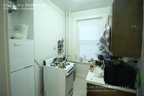 Foto del edificio - 114 Brainerd Rd