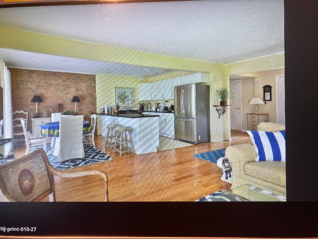 Foto del edificio - 50 Linden Ct