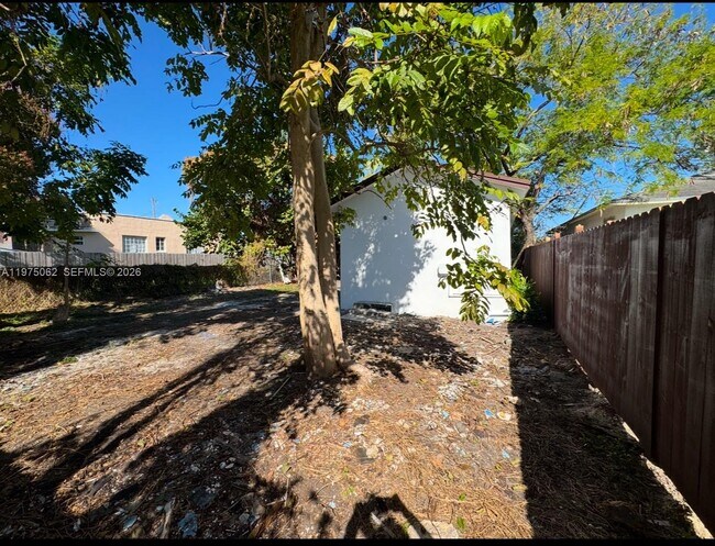 Foto del edificio - 1762 NW 63rd St