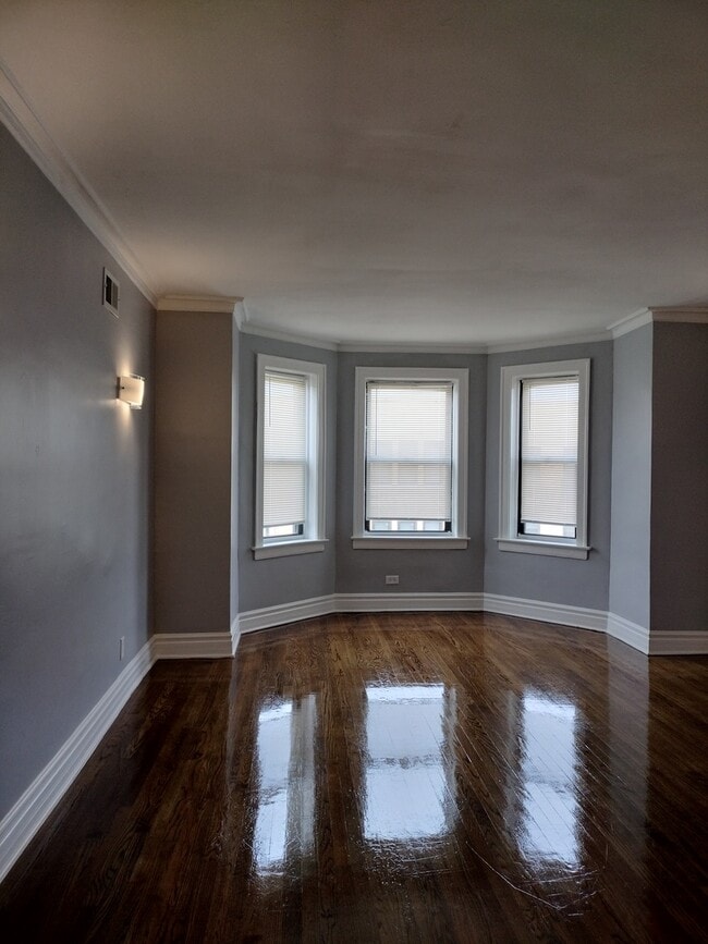 Building Photo - 1741 W 80th St