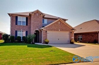 Building Photo - 5033 SE Valley Cove Dr