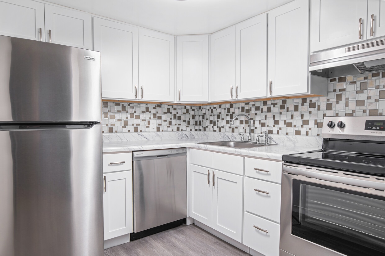 Renovated Apartment - Aspen Grove Apartment Homes