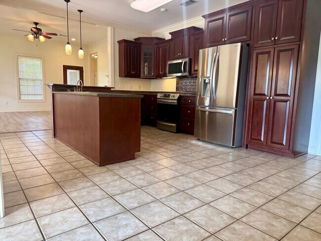 Foto del edificio - 364 Spring Hill Dr
