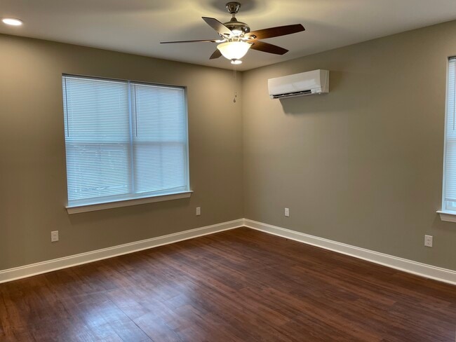 Building Photo - 5404 Clemons Rd