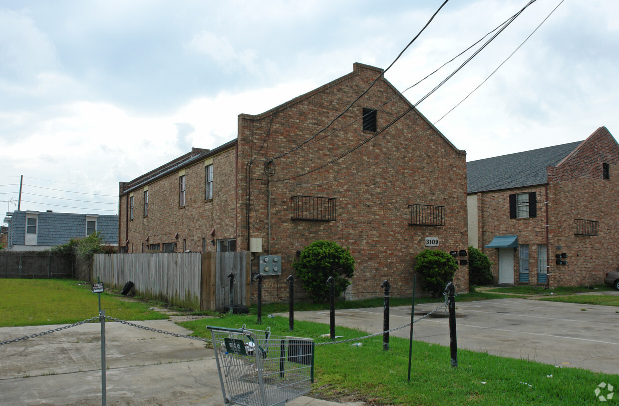 Primary Photo - 3109 Houma Blvd