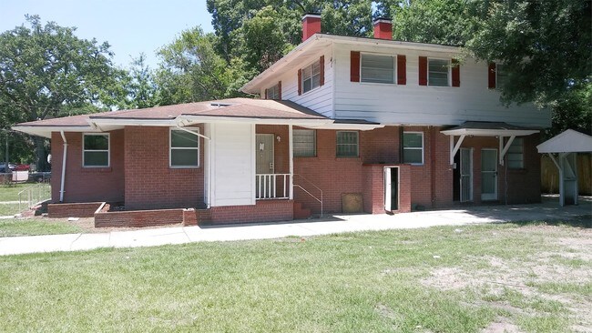 Building Photo - 1359 W 31st St