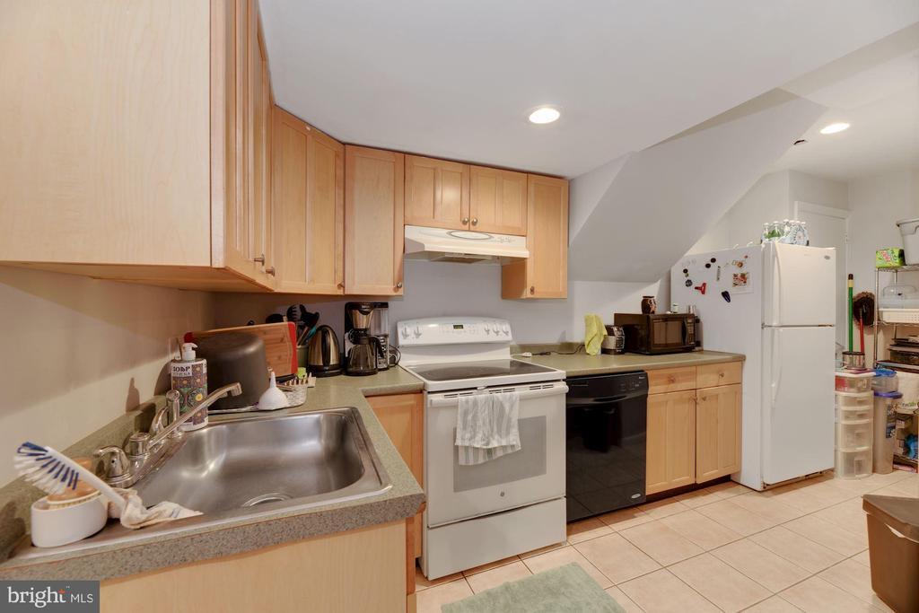 Primary Photo - 8121 Briar Creek Dr