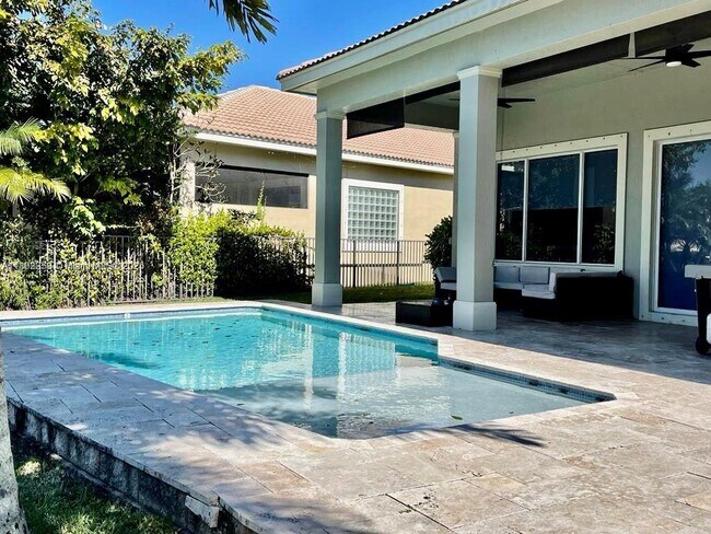 Foto del edificio - 7817 NW 121st Way