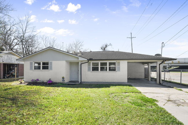 Photo - 8120 N Essen Heights Ct House