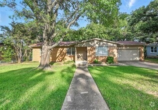 Building Photo - 1408 Briarwood Blvd