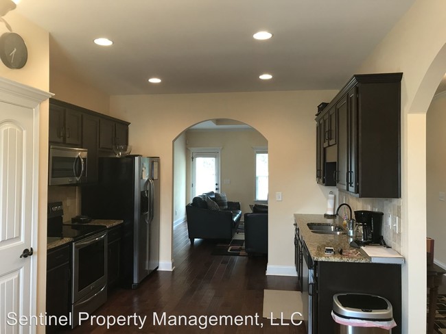 Building Photo - 3 br, 2 bath House - 324 Green Island Rd