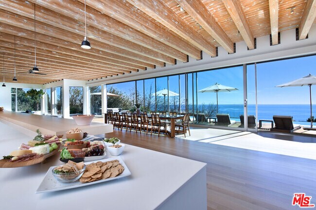 Foto del edificio - 24683 Pacific Coast Hwy