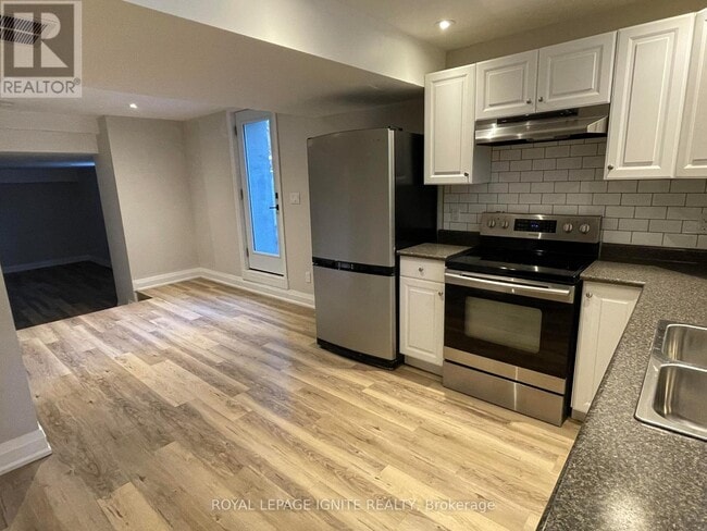 Building Photo - 30 Watson St