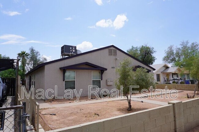 Foto del edificio - 1421 E Fillmore St