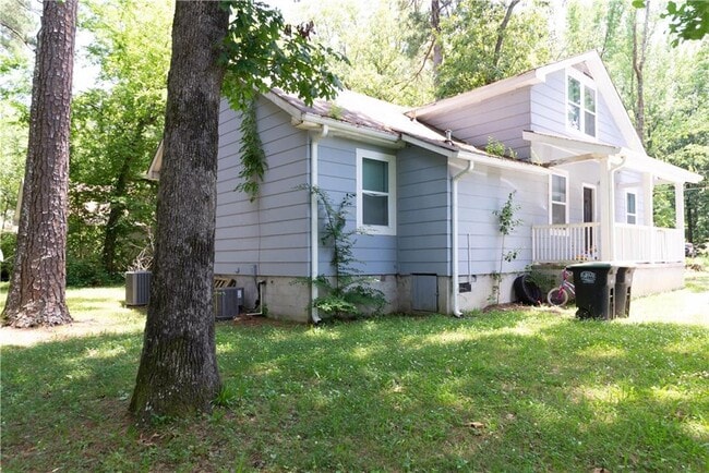 Building Photo - 223 Addington Dr