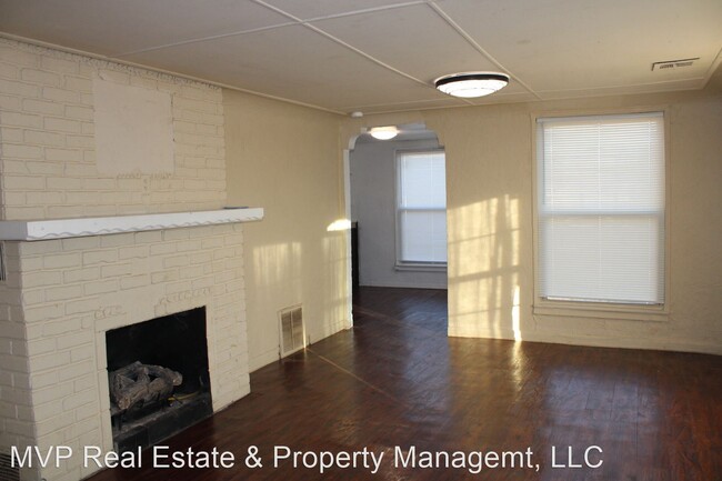 Building Photo - 2 br, 1 bath House - 1017 N Post Rd