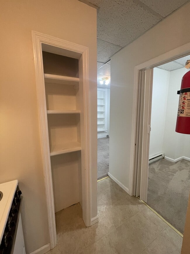 Building Photo - 416 E 2nd St