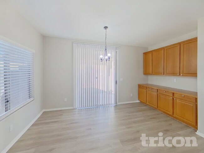 Foto del edificio - 40086 W Bonneau St