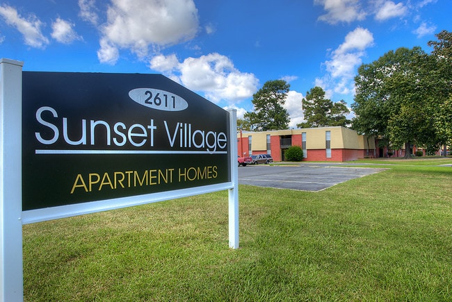 Building Photo - Sunset Village