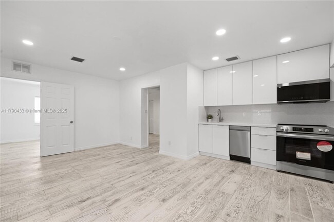Foto del edificio - 1041 NE 9th Ave
