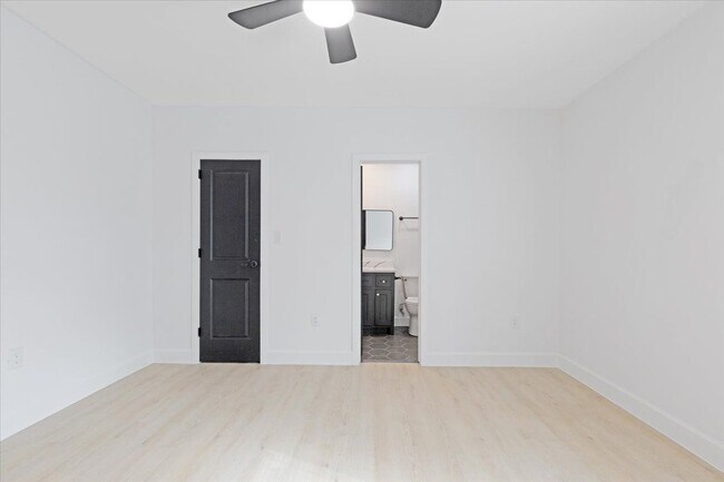 Foto del edificio - 6609 Avenue Q