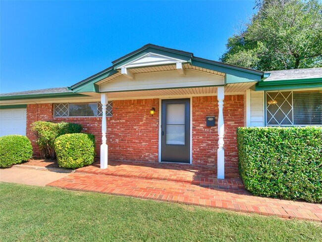 Foto del edificio - 5709 NW 64th St