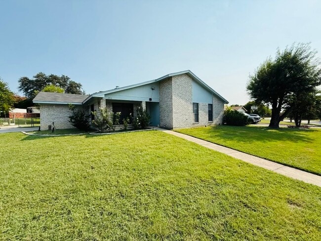 Foto del edificio - Beautiful 3-bedroom 2-bathroom house.