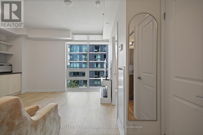 Photo du bâtiment - 59 Annie Craig Dr