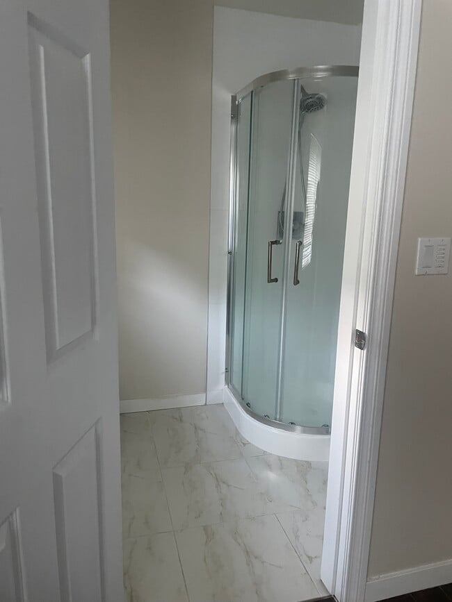 Photo du bâtiment - 1014 Dory St