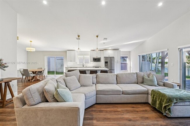 Foto del edificio - 1356 NW 192nd Ave