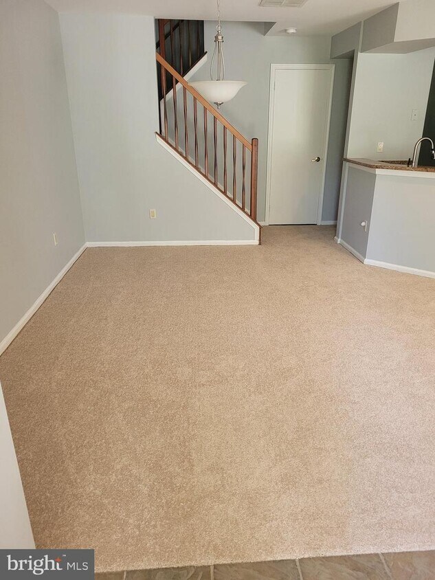 Foto principal - 206 Oliphant Ln