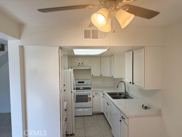 Foto del edificio - 51085 Eisenhower Dr